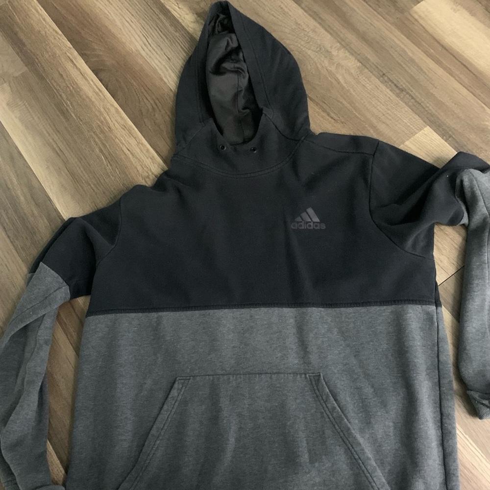 ADIDAS Sweater